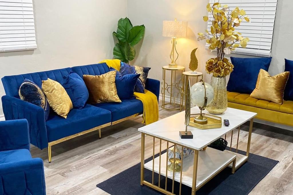 Photo of Livingroom in Weslaco