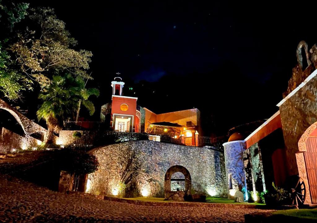 Photo of Others in San Sebastian del Oeste