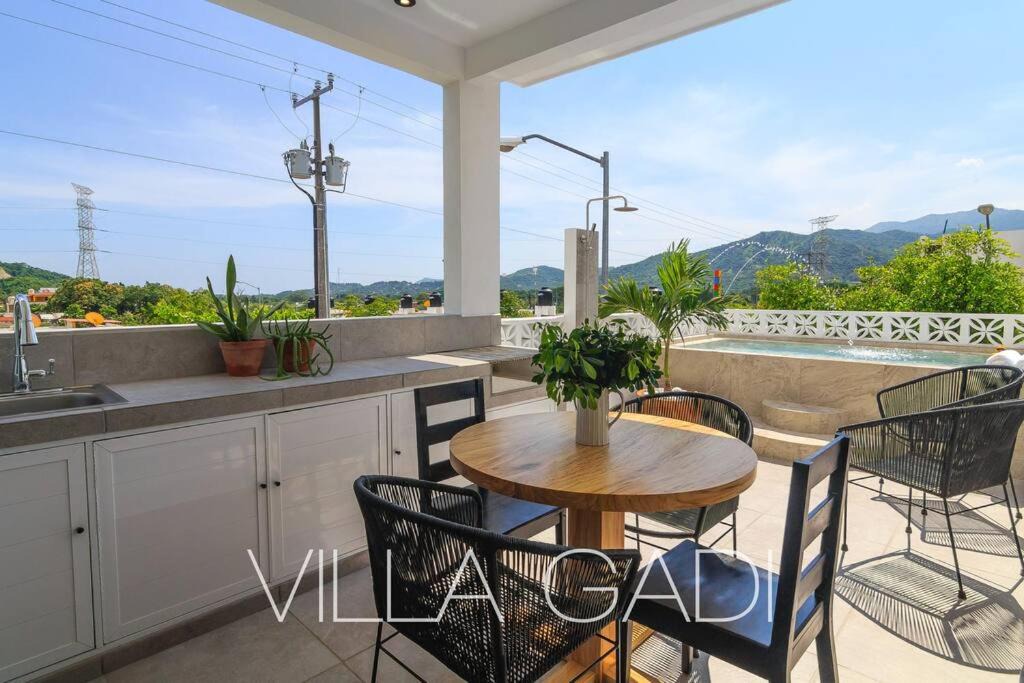 Photo of Patio Balcony in Colima