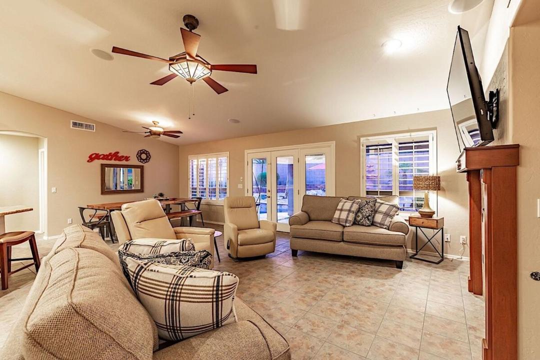 Photo of Livingroom in Estrella Mountain Ranch