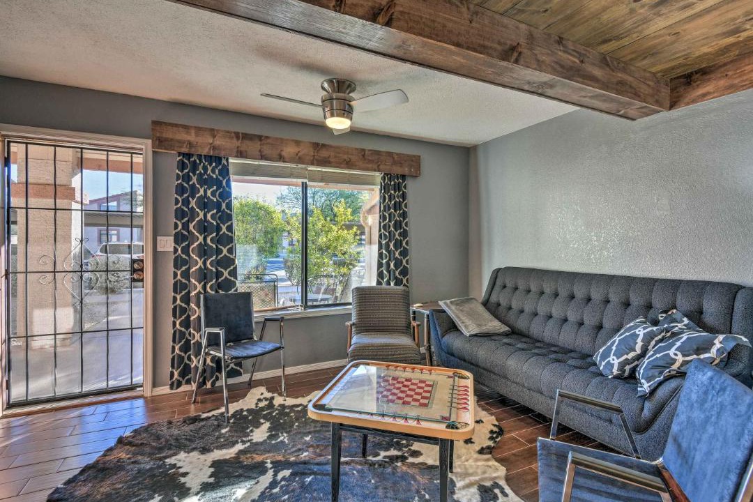 Photo of Livingroom in Apache Junction