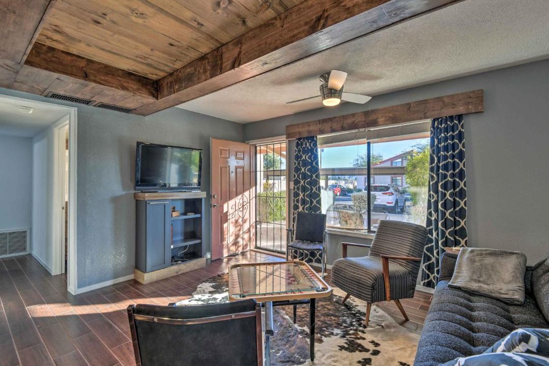 Photo of Livingroom in Apache Junction