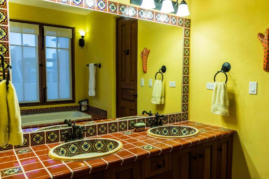 Photo of Bathroom in Nopolo