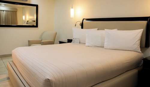 Premier Room, 1 King Bed