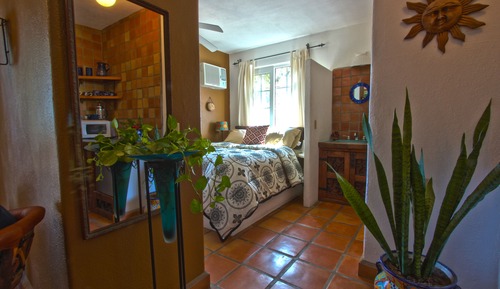 Cozy-Suite, Queen Bed