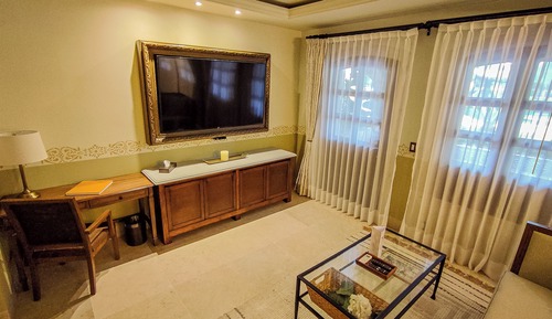 Premium Room, 1 King Bed, Non Smoking, Garden View
