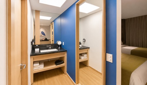 Standard Room, 2 Queen Beds (High Floor)
