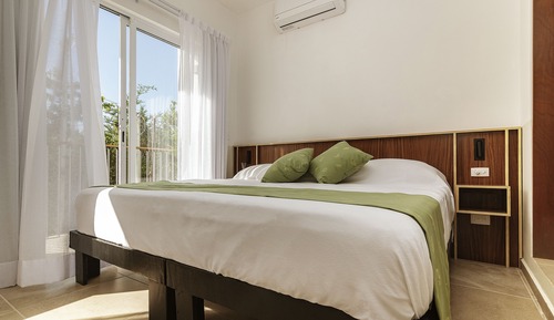 Deluxe Studio Suite