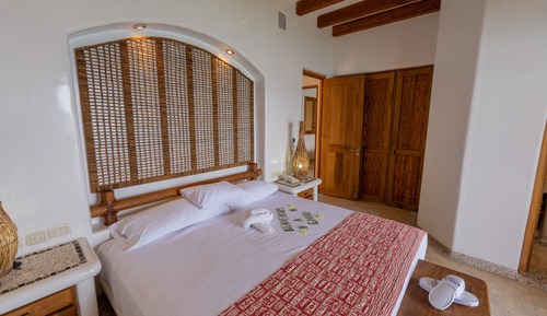 Grand Villa, Sea View