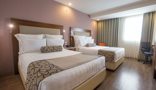 Executive Double Room, 2 Queen Beds (Deluxe)