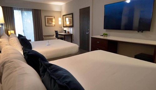 Deluxe Room, 2 Queen Beds, Non Smoking