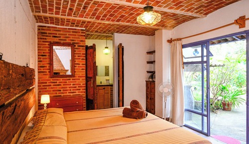Classic Room (Courtyard)