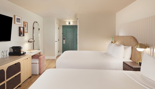 Room, 2 Queen Beds, Patio, Pool View