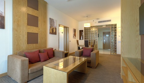 Senior Suite, 1 King Bed (Crown Level Access)
