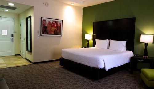 Comfort Room, 1 King Bed, Accessible