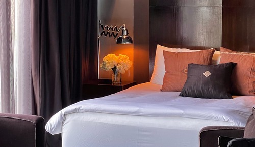 Room, 1 Queen Bed (Urban)
