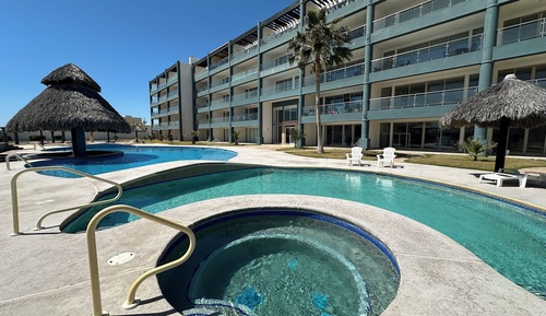Linda Vista 302
