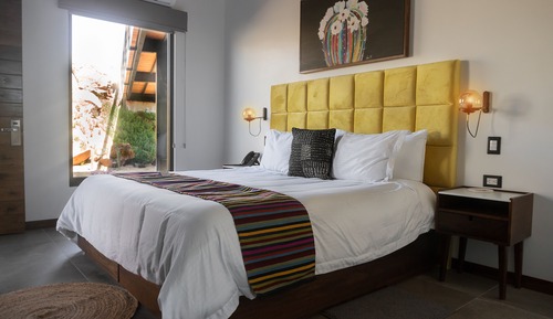 Superior Room, 1 King Bed