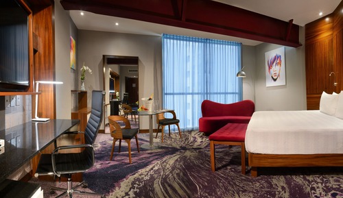 Deluxe Room, 1 King Bed (Rock Royalty)