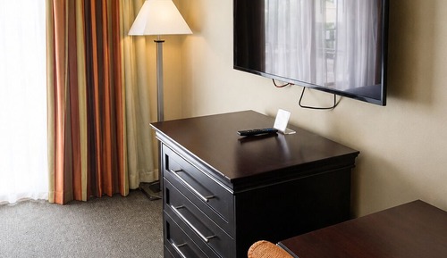 Premium Room, 1 King Bed, Club Lounge Access