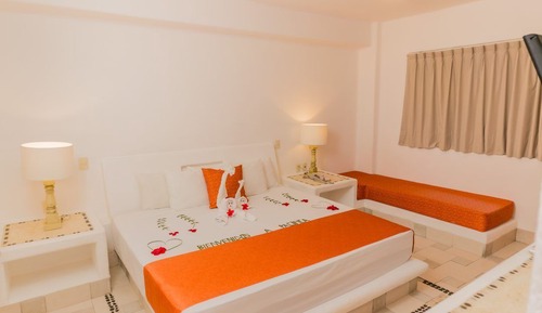 Honeymoon Villa, Sea View (Sands Plus)