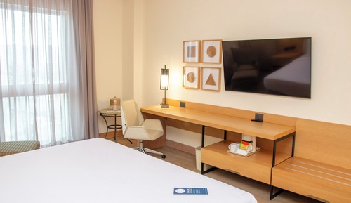 Standard Room, 1 King Bed, Accessible
