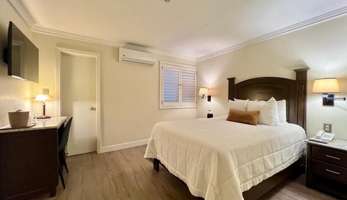 Single Room, 1 Double Bed