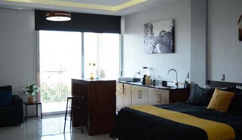 Standard Suite, Balcony