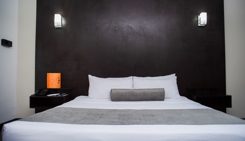 Junior Room, 1 King Bed