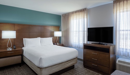Studio Suite, 1 Queen Bed, Accessible, Kitchen (Mobility, Accessible Tub)