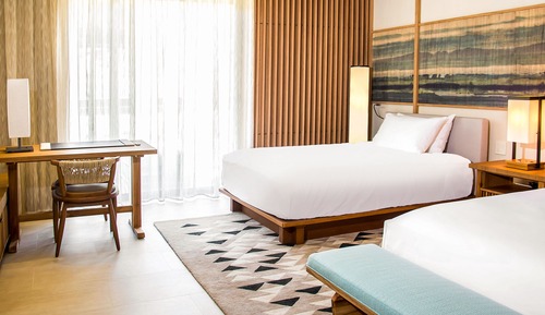 Deluxe Room, 2 Queen Beds (Swim-Up)