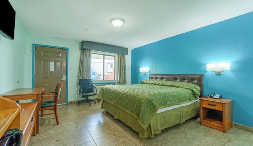 Room, 1 King Bed, Non Smoking