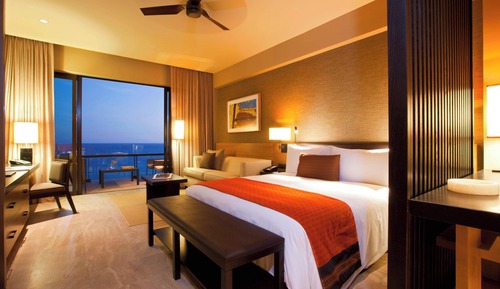Deluxe Room, 1 King Bed, Balcony (Oceanfront)