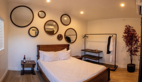 Queen Room, Vineyard View