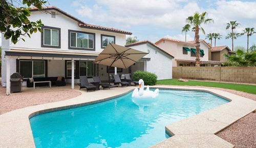 House (6 Bedrooms)