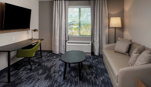 Suite, 1 King Bed, City View