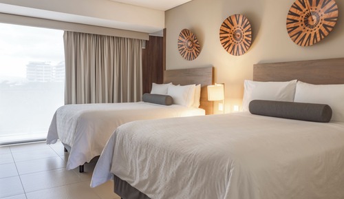 Deluxe Condo, 3 Bedrooms, Marina View