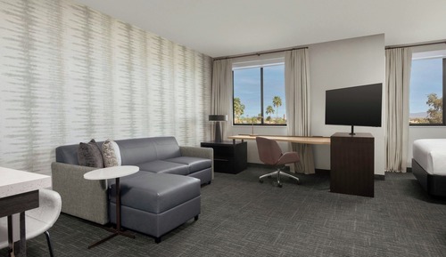 Suite, 1 Bedroom 2 Queens, Sofa Bed