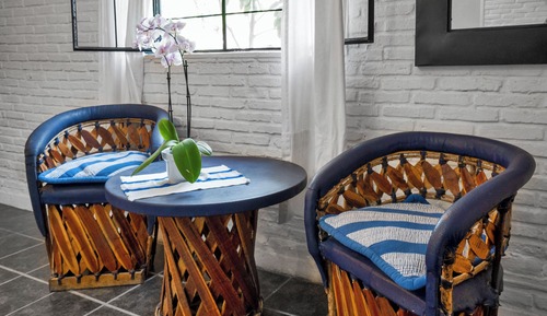 Tanzanite King Suite