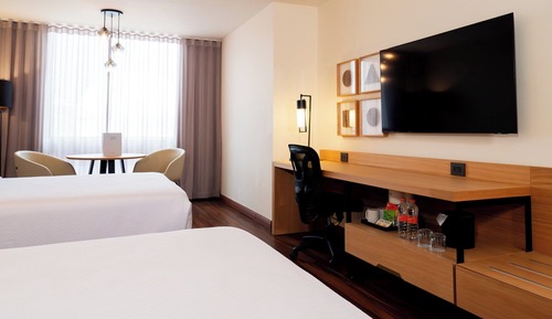 Standard Room, 2 Queen Beds (Low Floor)