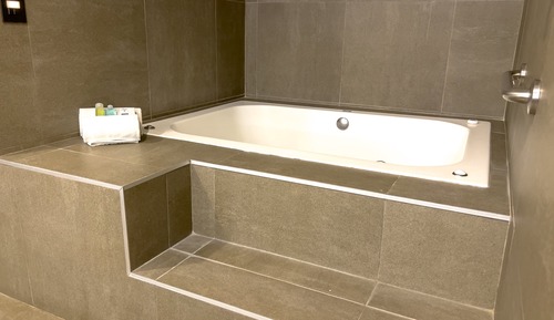 Suite, 1 King Bed, City View
