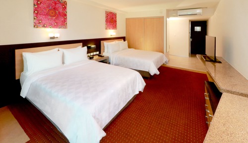 Standard Room, 2 Double Beds (Courtyard Access)