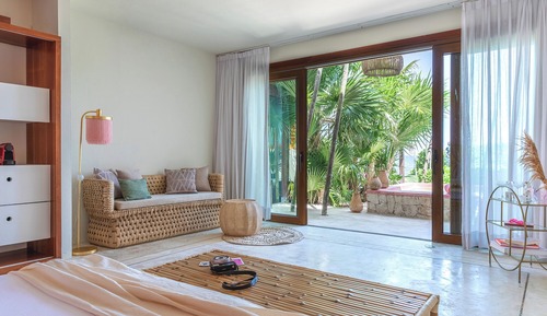 Sea View with Refreshing Plunge Pool