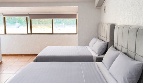 Deluxe Apartment, Multiple Beds, Kitchenette