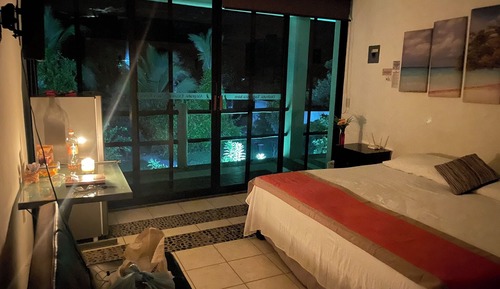 Classic Double Room, Garden View, Corner