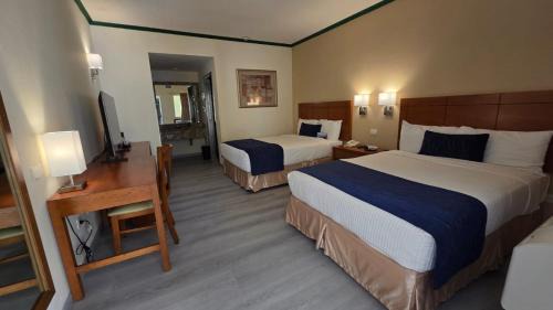 Standard Queen Room with Two Queen Beds