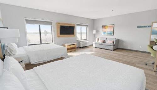 Queen Studio Suite with Two Queen Beds - Non-Smoking