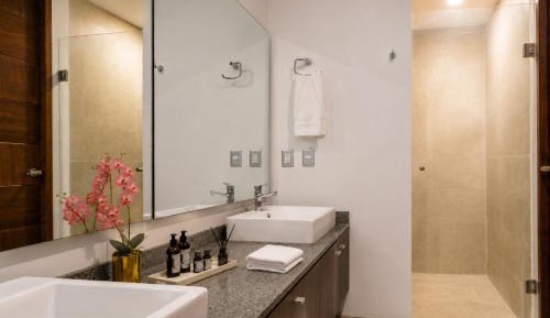 Two-Bedroom Apartment with City View