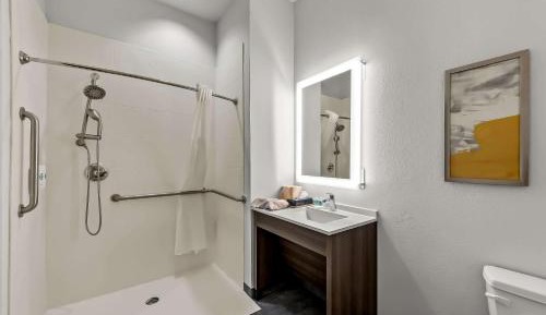 King Room - Accessible/Non-Smoking