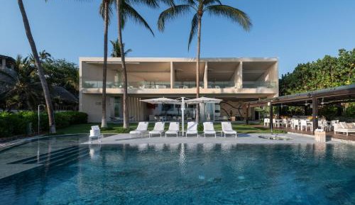 Villa - Beach Front
